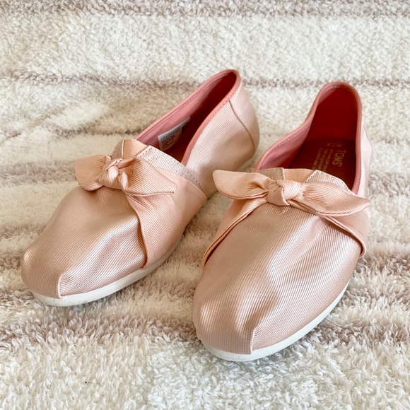 toms bow shoes